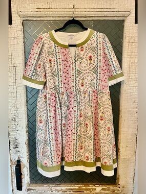 Chic Soul White Floral Cotton Dress with Olive Trim